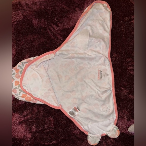 Flower Swaddle Me Swaddler - Picture 10 of 12